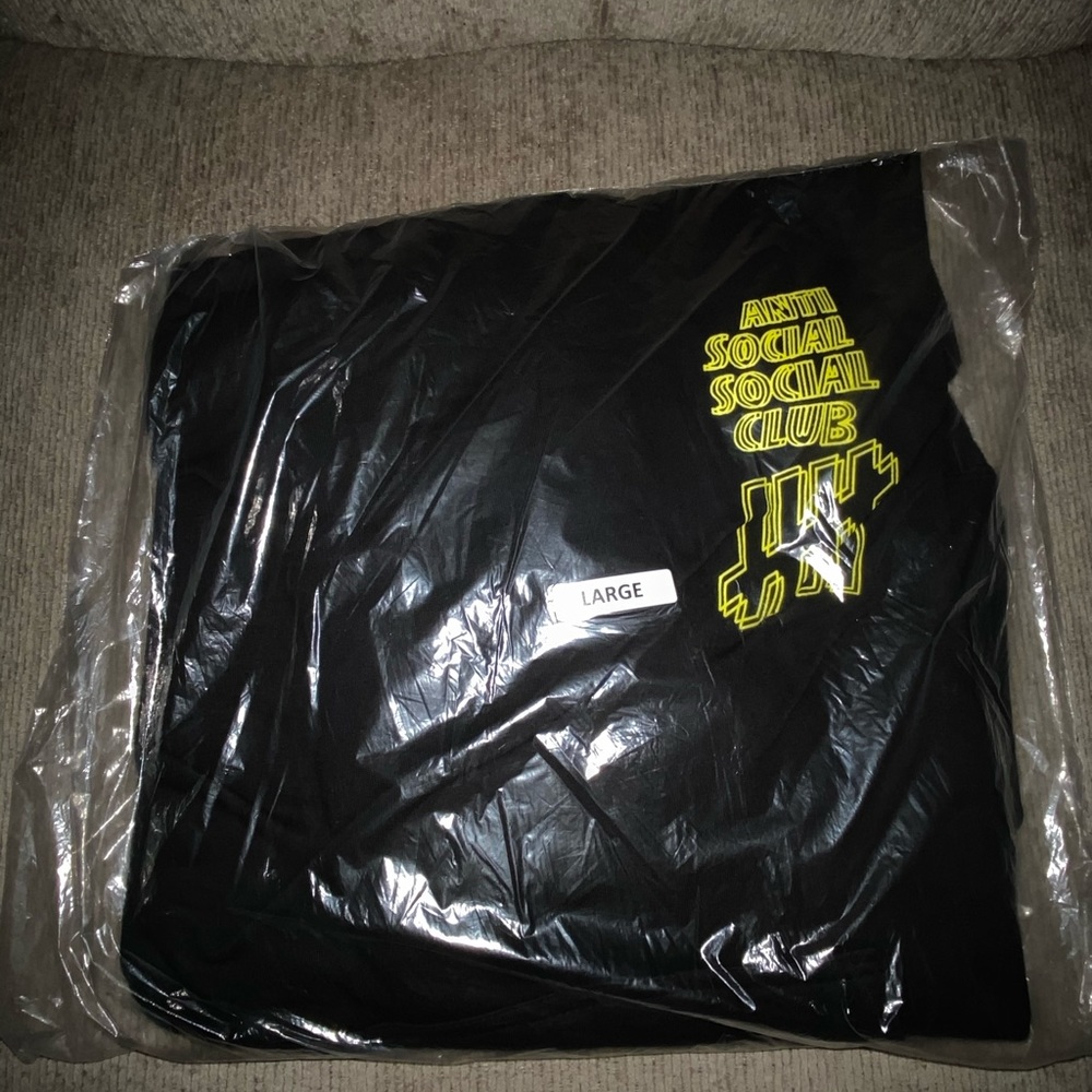 Anti social social club x Undefeated Hoodie. Large